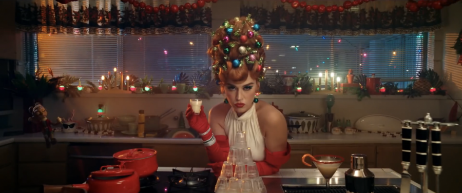 The picture of Katy Perry with Christmas ornaments in her hair, which was used as the thumbnail for the music video.