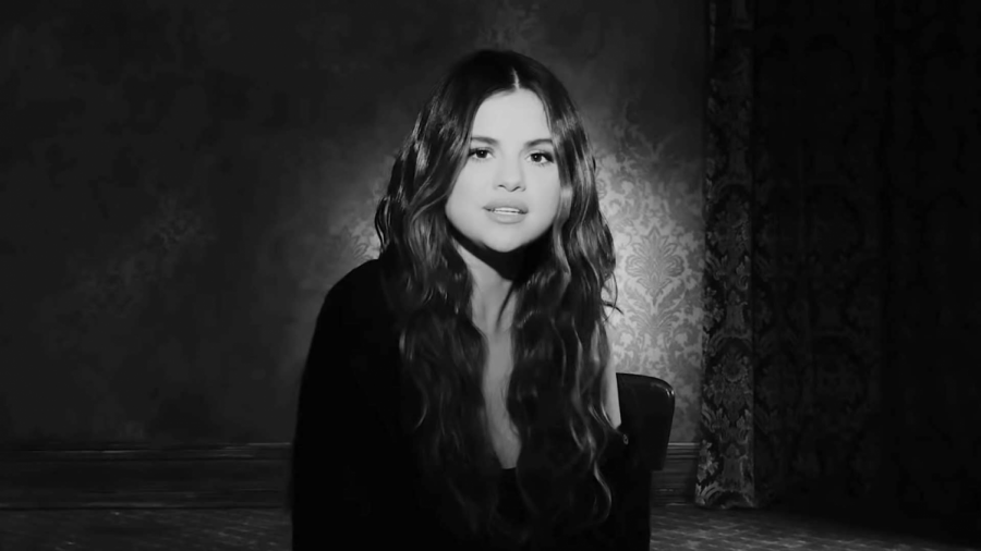 Gomez in the music video for Lose You To Love Me.